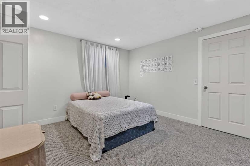 2, 2811 24A Street SW — photo 39 of 40
