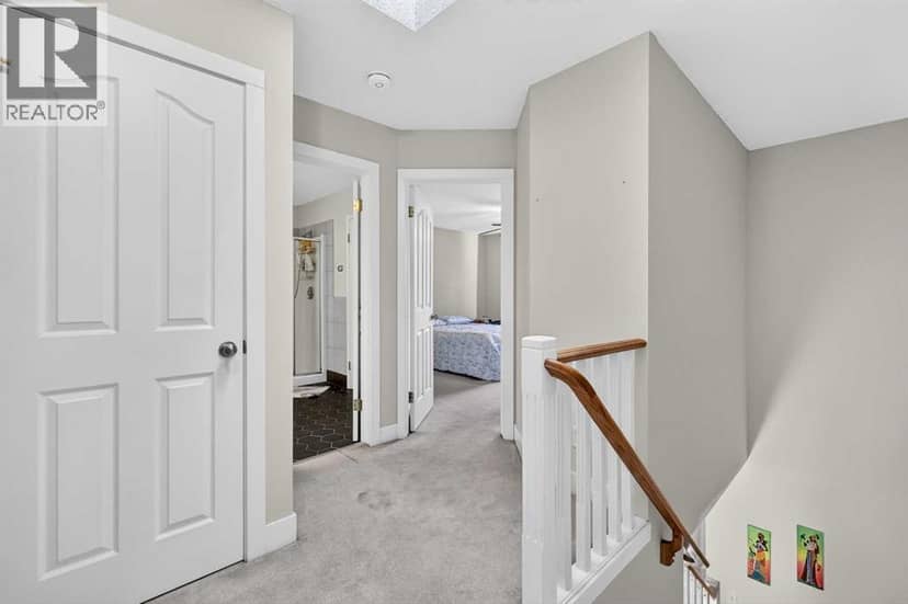 2, 2811 24A Street SW — photo 17 of 40