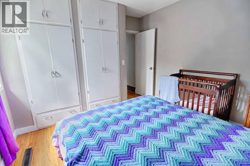210 7 Street N — photo 15 of 36