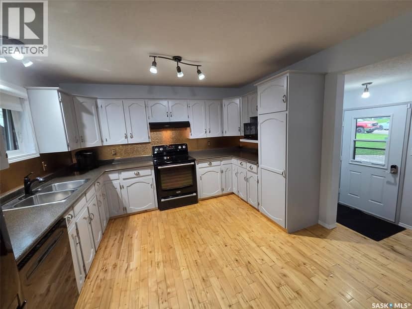 228 Railway AVENUE, Wawota, photo 7