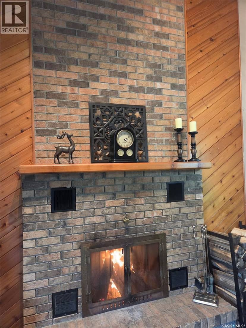 228 Railway AVENUE — photo 10 of 32