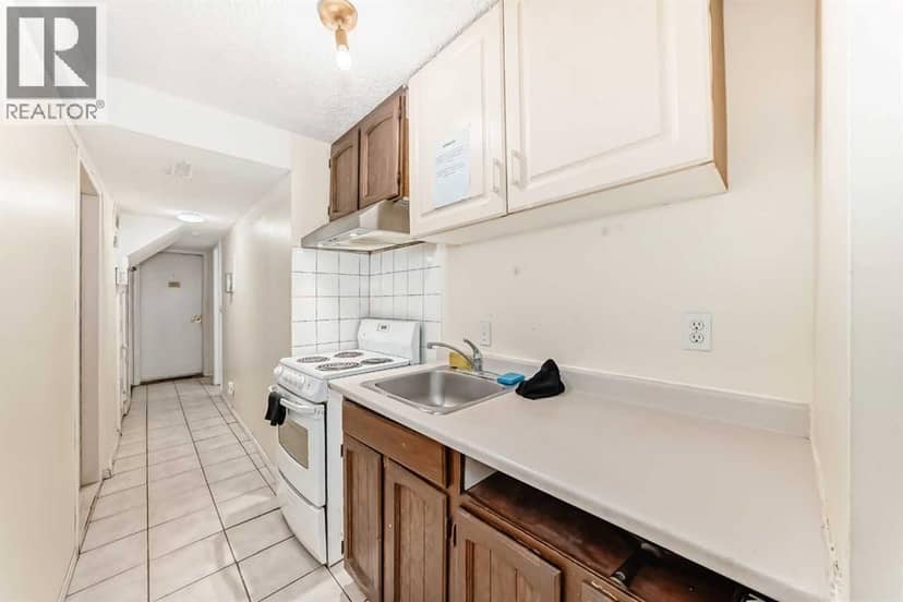 1227 13 Avenue SW — photo 25 of 29