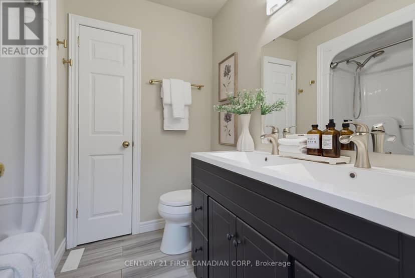 189 Gibson Crescent — photo 15 of 35