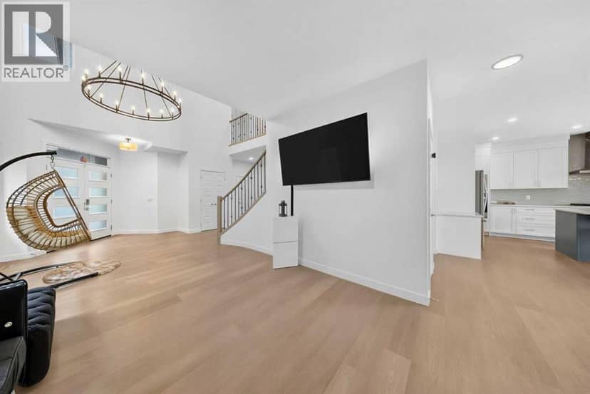 105 Homestead Crescent NE — photo 11 of 40