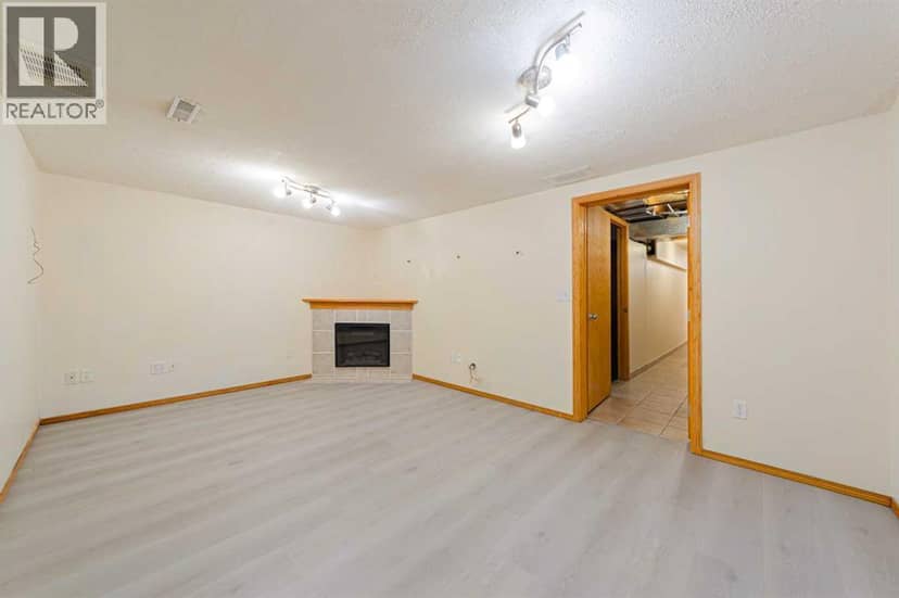 88 Country Hills Villas NW — photo 21 of 30