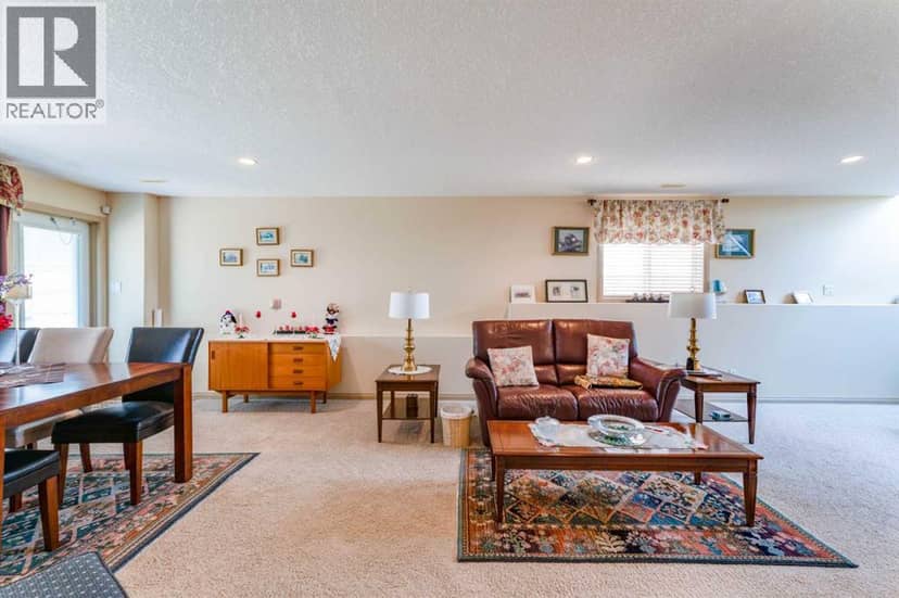 414 Gateway Crescent S — photo 29 of 40