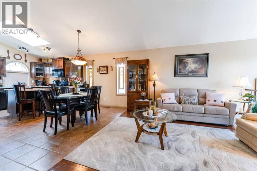 414 Gateway Crescent S, Lethbridge, photo 6
