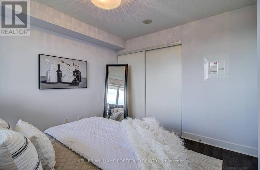 706 - 6 Eva Road — photo 18 of 33