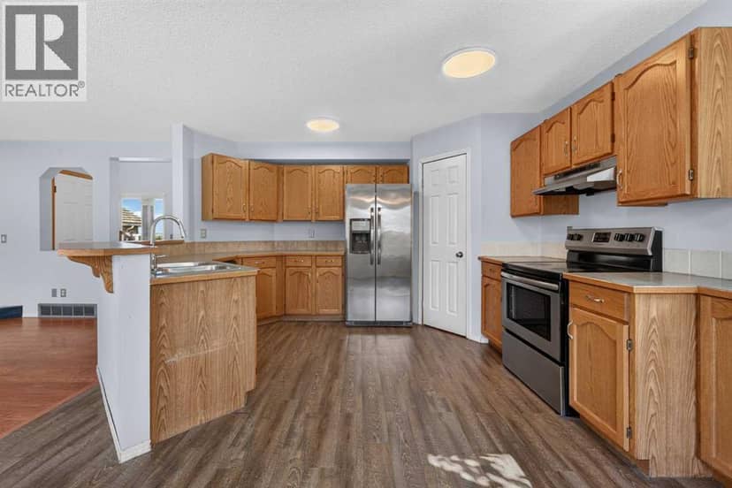 446 Harvest Hills Drive NE — photo 18 of 40