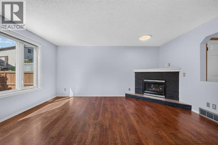 446 Harvest Hills Drive NE — photo 11 of 40