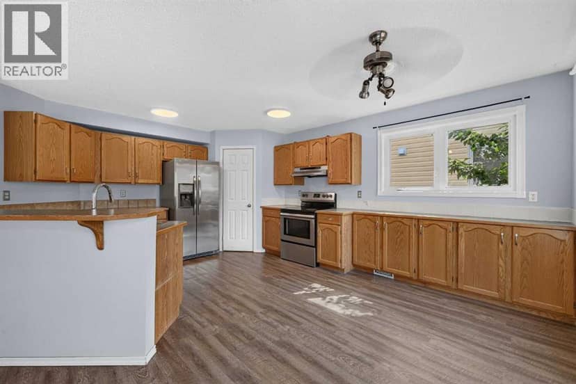446 Harvest Hills Drive NE — photo 17 of 40