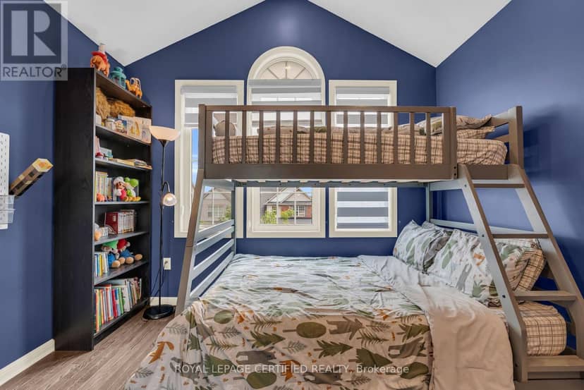 921 Hepburn Road — photo 36 of 40