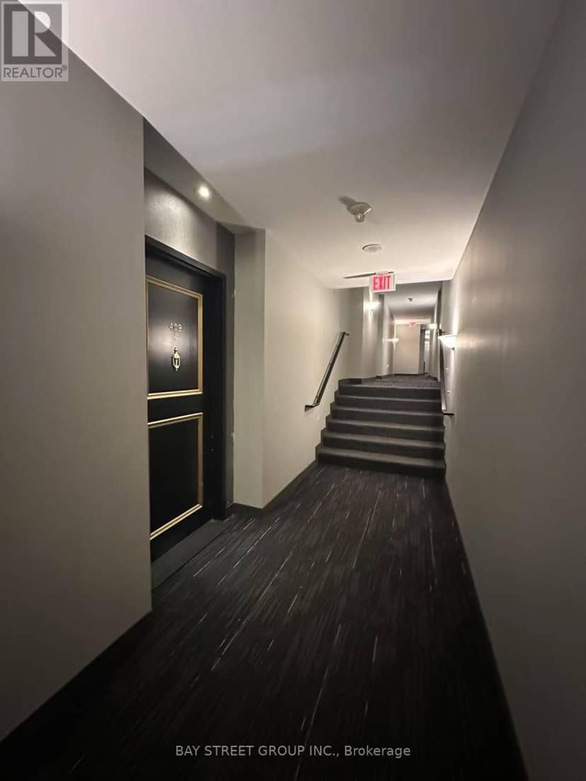 409 - 135 James Street S — photo 15 of 18