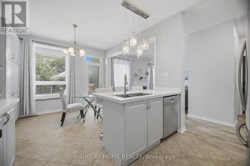 2249 Crestmont Drive — photo 18 of 40