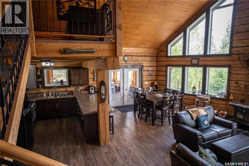 Stunning Remote 4 Season Lakehouse on Nemeiben — photo 22 of 40