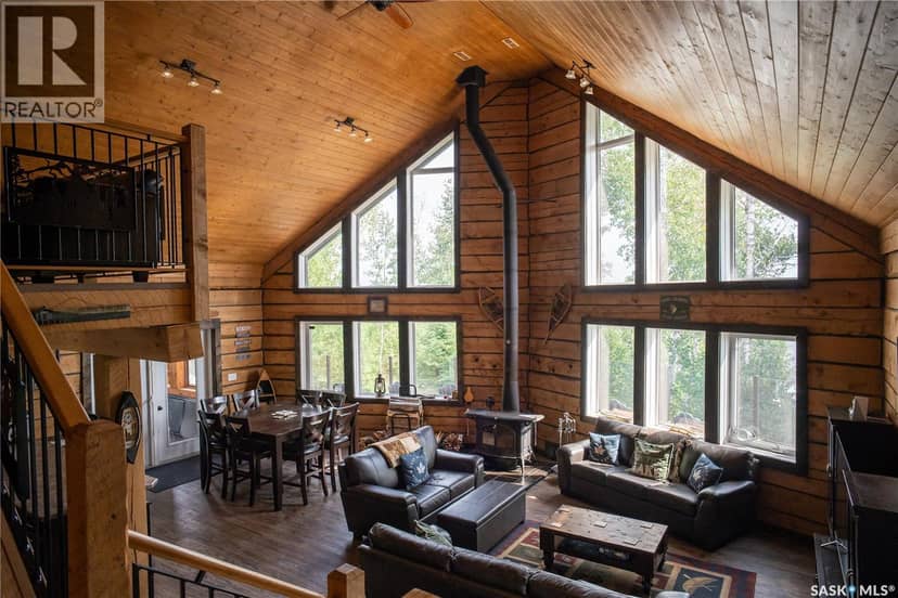 Stunning Remote 4 Season Lakehouse on Nemeiben — photo 28 of 40