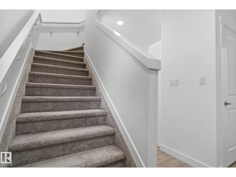 #35 2710 66 ST SW — photo 22 of 40