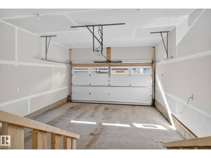 #35 2710 66 ST SW — photo 38 of 40