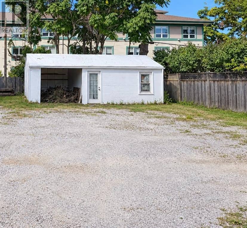 169 CHRISTINA STREET South — photo 3 of 25