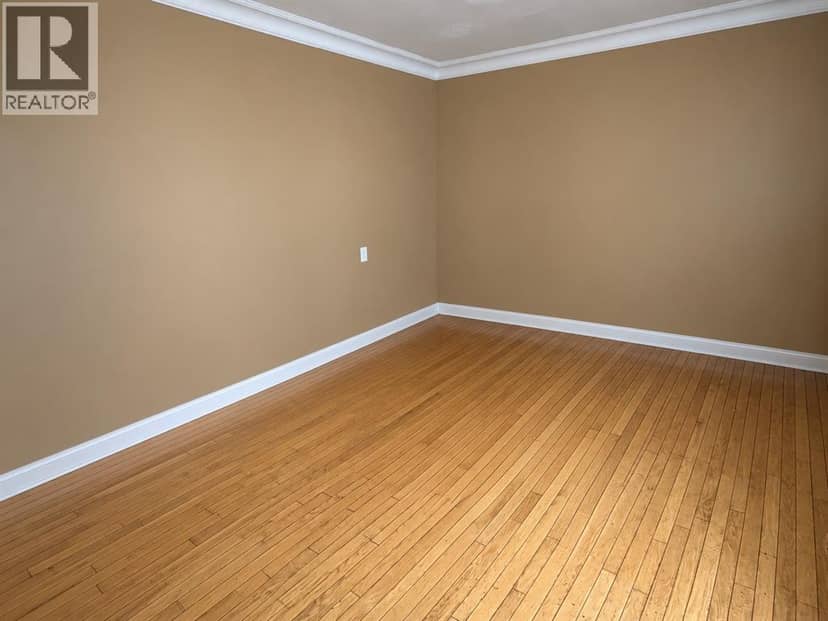 169 CHRISTINA STREET South — photo 7 of 25