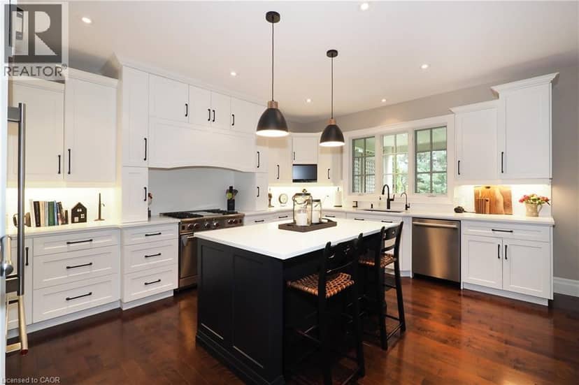 585 KIWANIS PARK Drive — photo 16 of 40