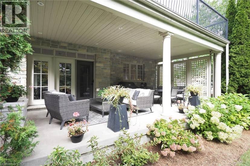 585 KIWANIS PARK Drive — photo 37 of 40