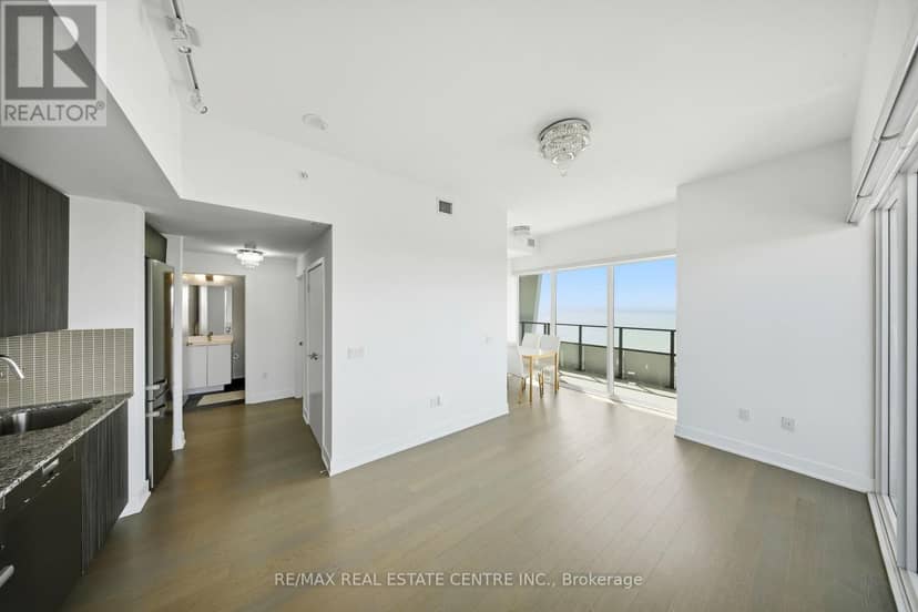6110 - 30 Shore Breeze Drive — photo 15 of 29