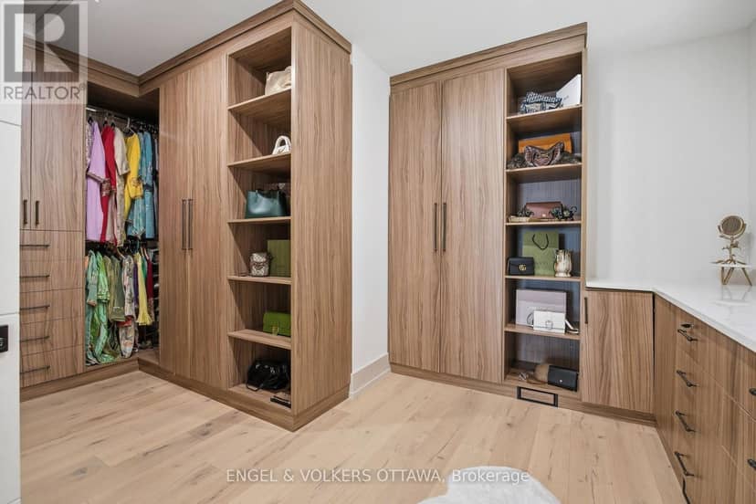 1057 Green Jacket Crescent — photo 32 of 40
