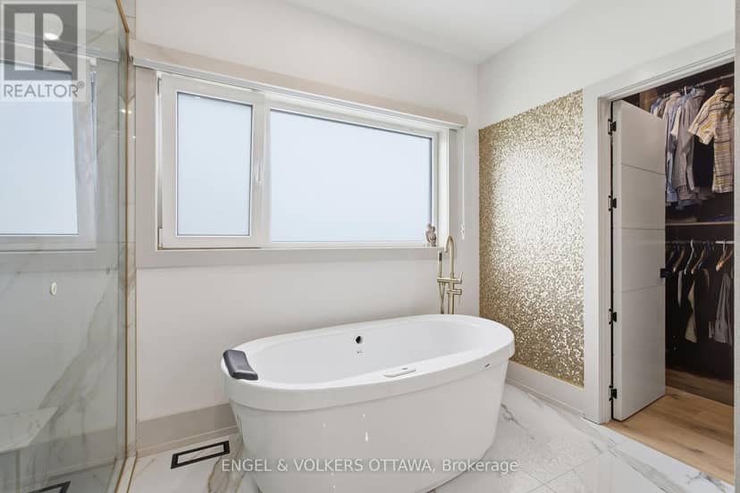 1057 Green Jacket Crescent — photo 39 of 40