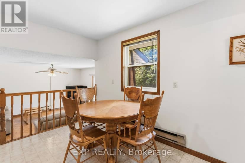 32 Louisa Street — photo 13 of 40