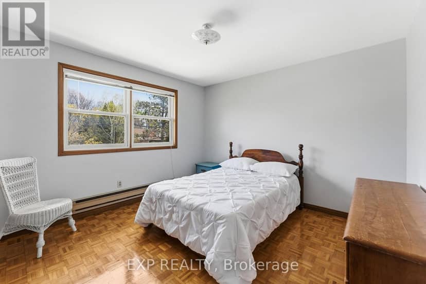 32 Louisa Street — photo 24 of 40