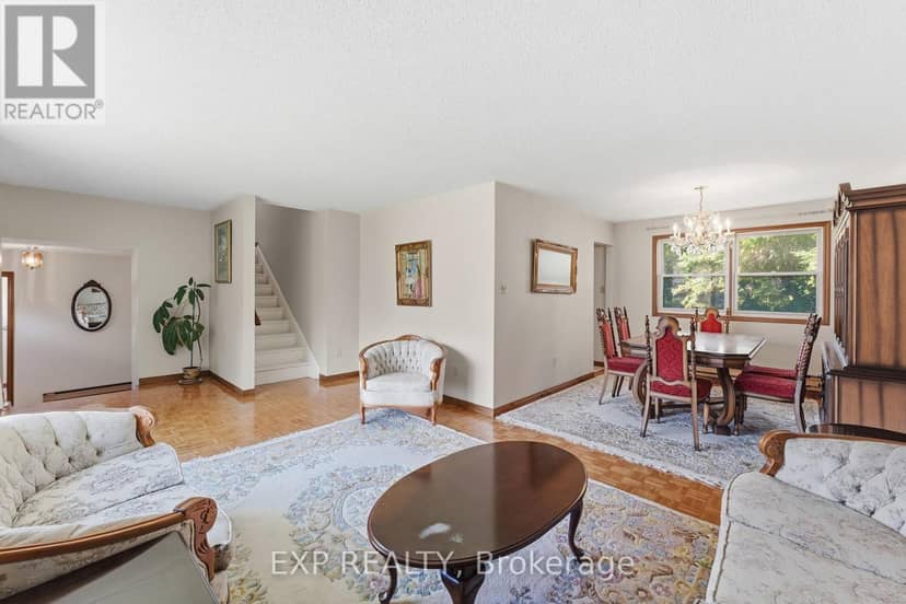 32 Louisa Street — photo 7 of 40