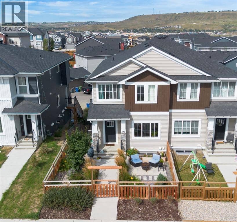 182 River Heights Drive, Cochrane, photo 4