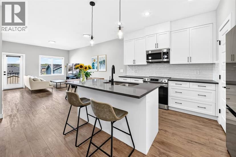 182 River Heights Drive, Cochrane