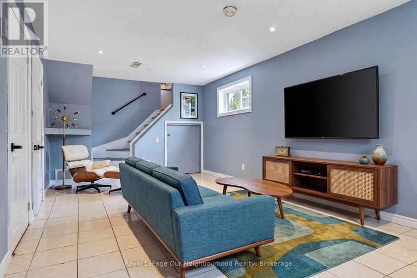 44 Barbara Street — photo 17 of 26