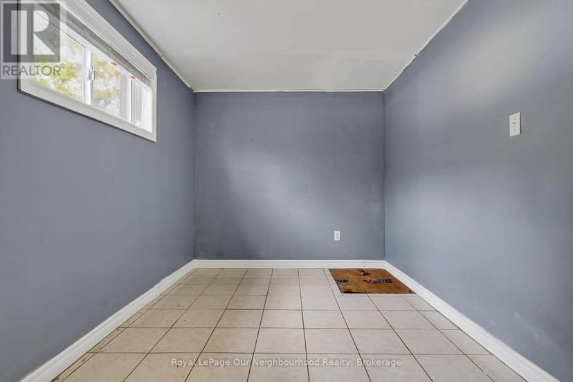 44 Barbara Street — photo 20 of 26