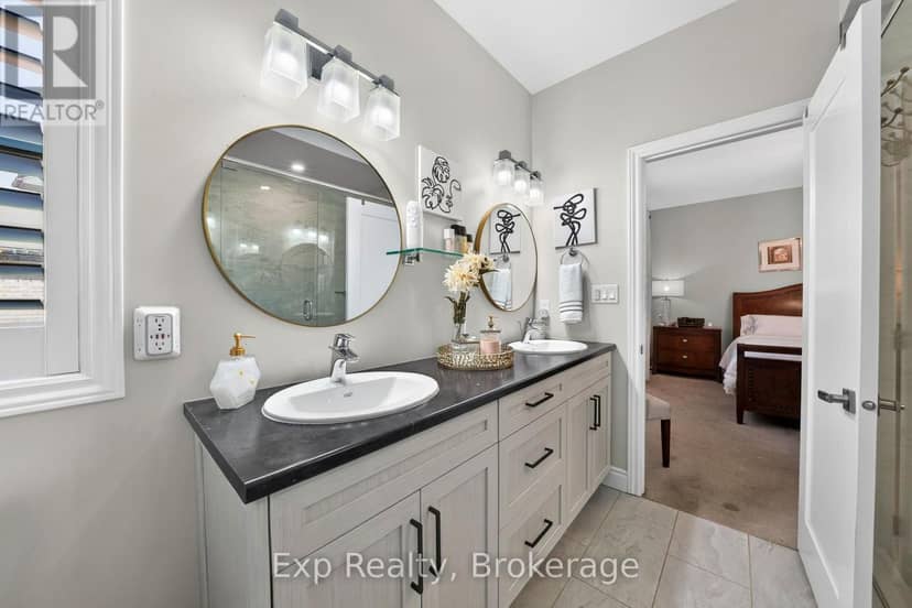 12 Covington Crescent — photo 12 of 26
