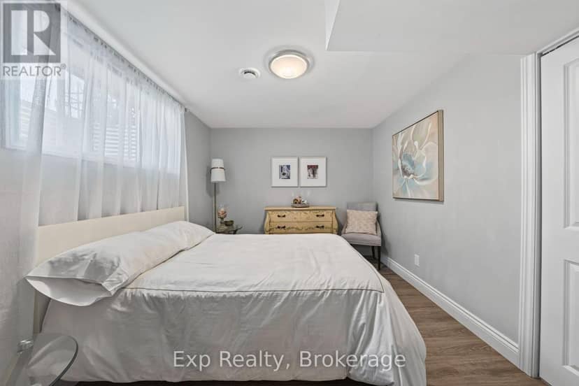 12 Covington Crescent — photo 19 of 26
