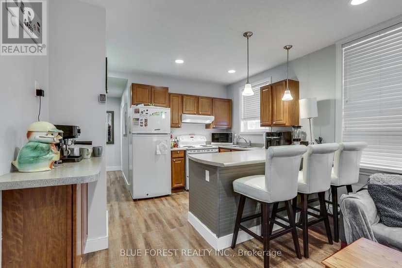 17 McDonald Avenue, London North, photo 5