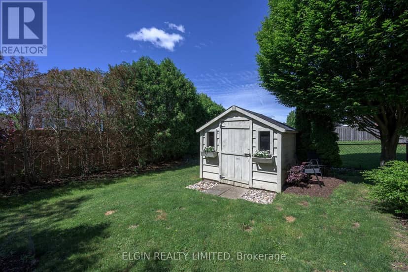 34 Pear Tree Avenue — photo 7 of 30