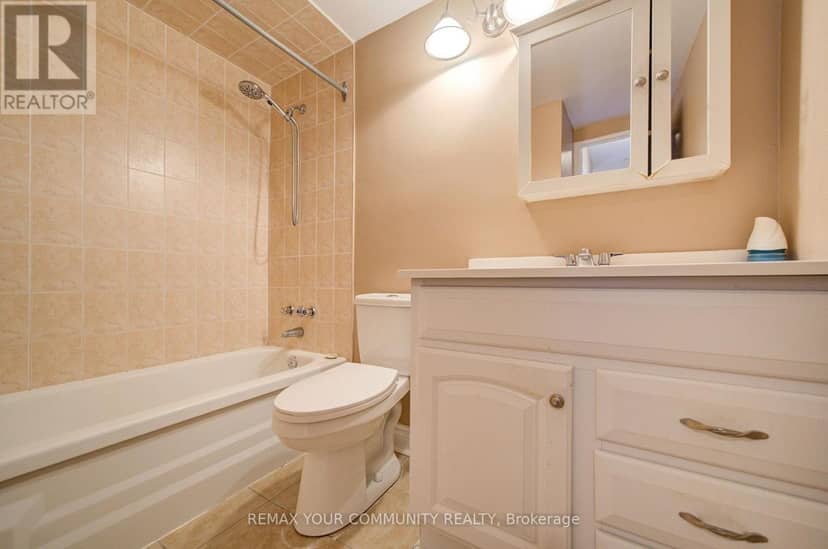 711 - 19 Four Winds Drive — photo 26 of 40