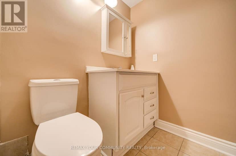 711 - 19 Four Winds Drive — photo 27 of 40