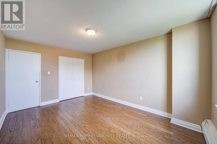 711 - 19 Four Winds Drive — photo 32 of 40