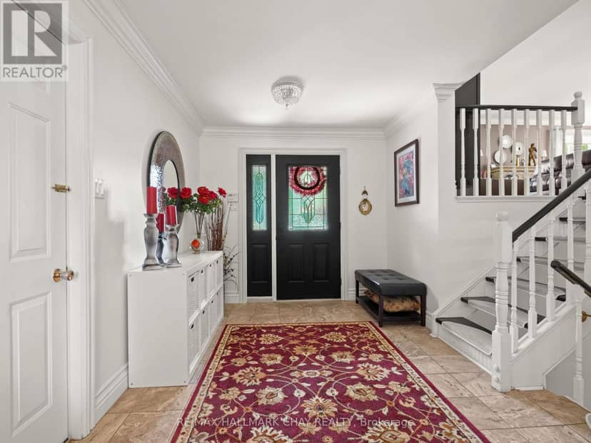 20 Downer Crescent — photo 7 of 40
