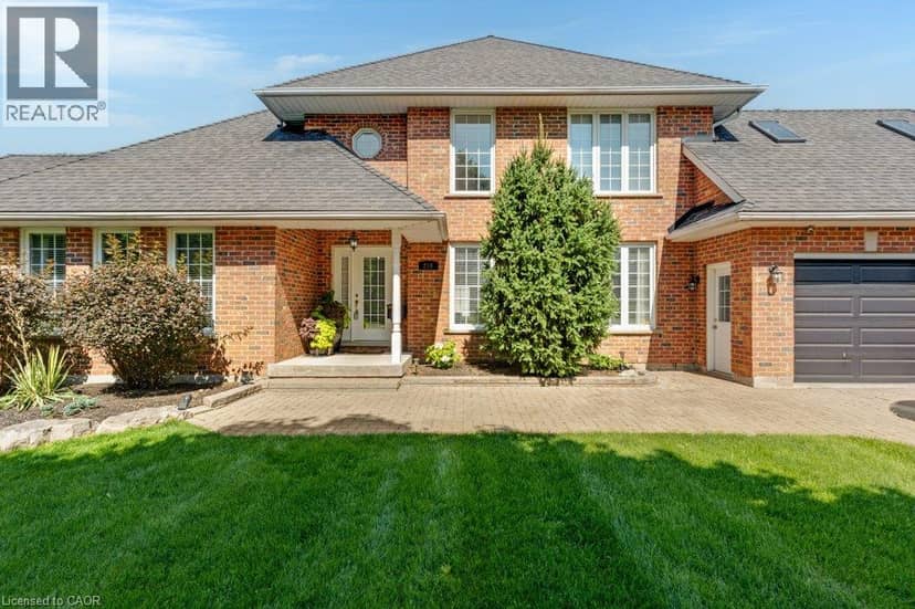 216 RED MAPLE Court — photo 4 of 40