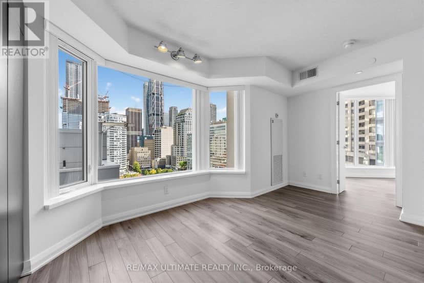 1607 - 155 Yorkville Avenue — photo 5 of 28