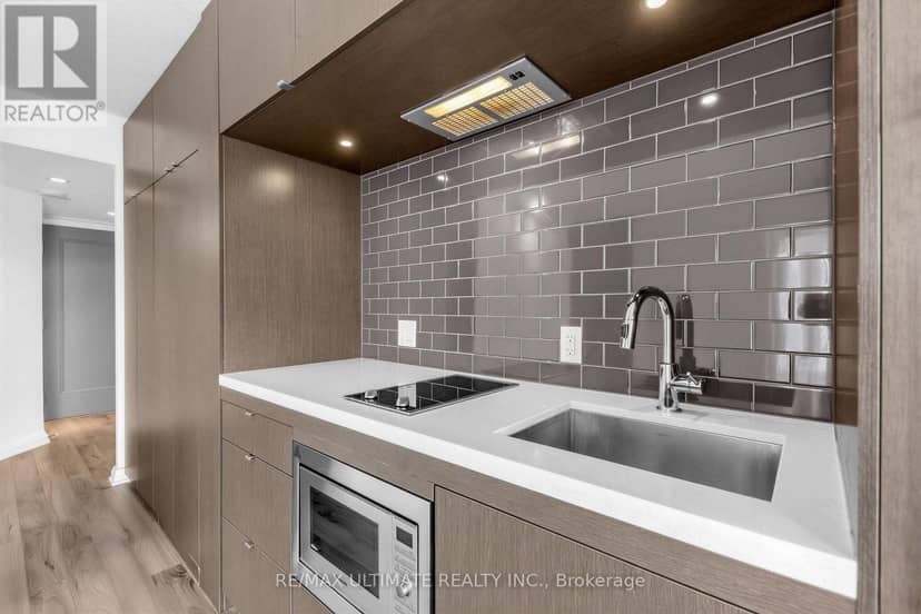 1607 - 155 Yorkville Avenue — photo 7 of 28