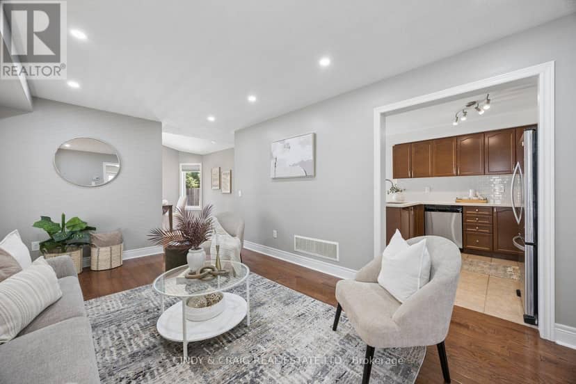 82 Dewell Crescent — photo 4 of 16