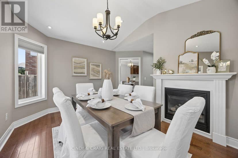 82 Dewell Crescent — photo 5 of 16