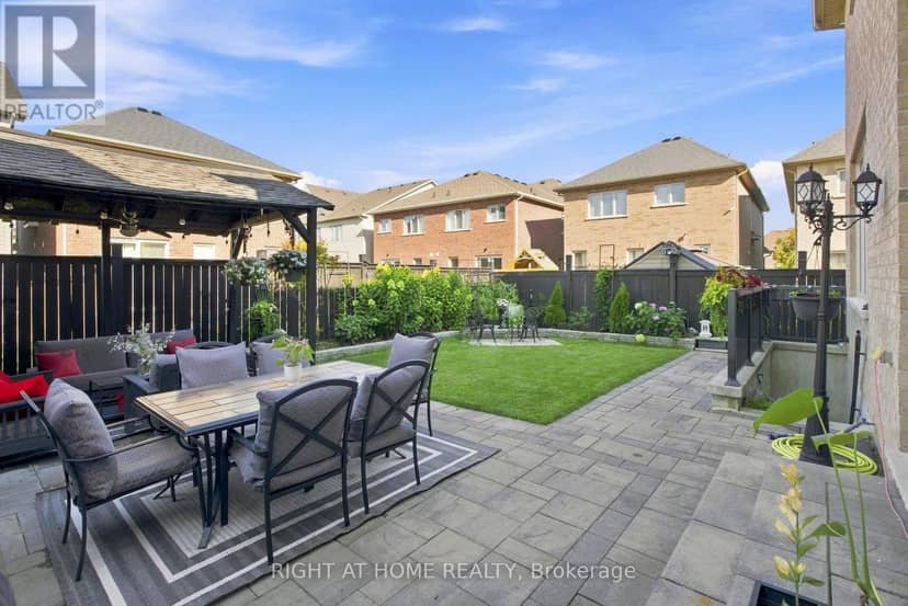 2349 Dress Circle Crescent — photo 38 of 40